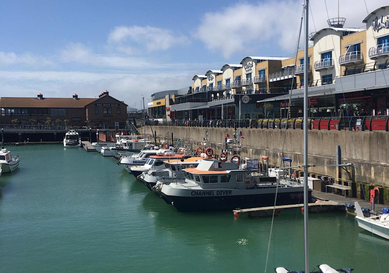 Brighton Marina Floating Home Exterior photo