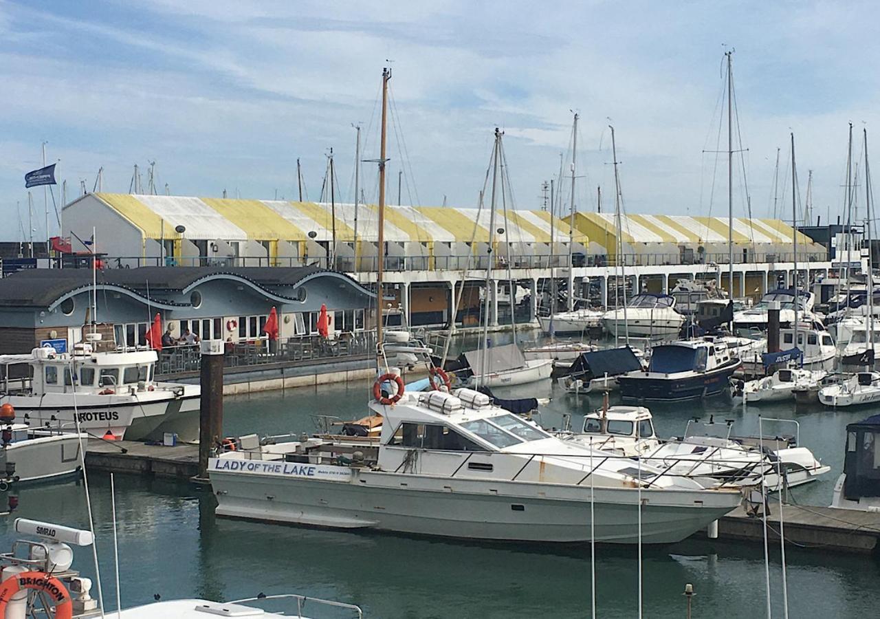 Brighton Marina Floating Home Exterior photo