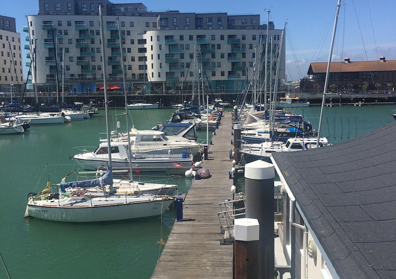 Brighton Marina Floating Home Exterior photo